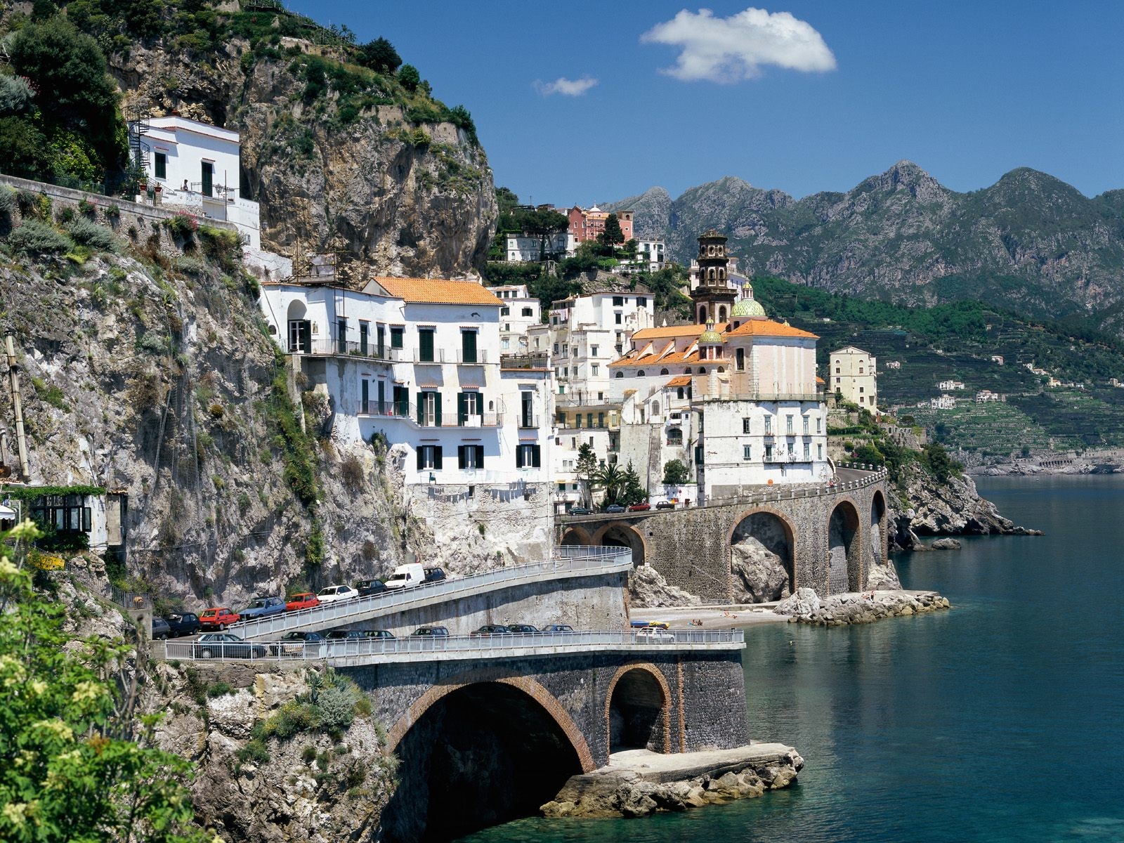 325247-campania-italy-amalfi-coast